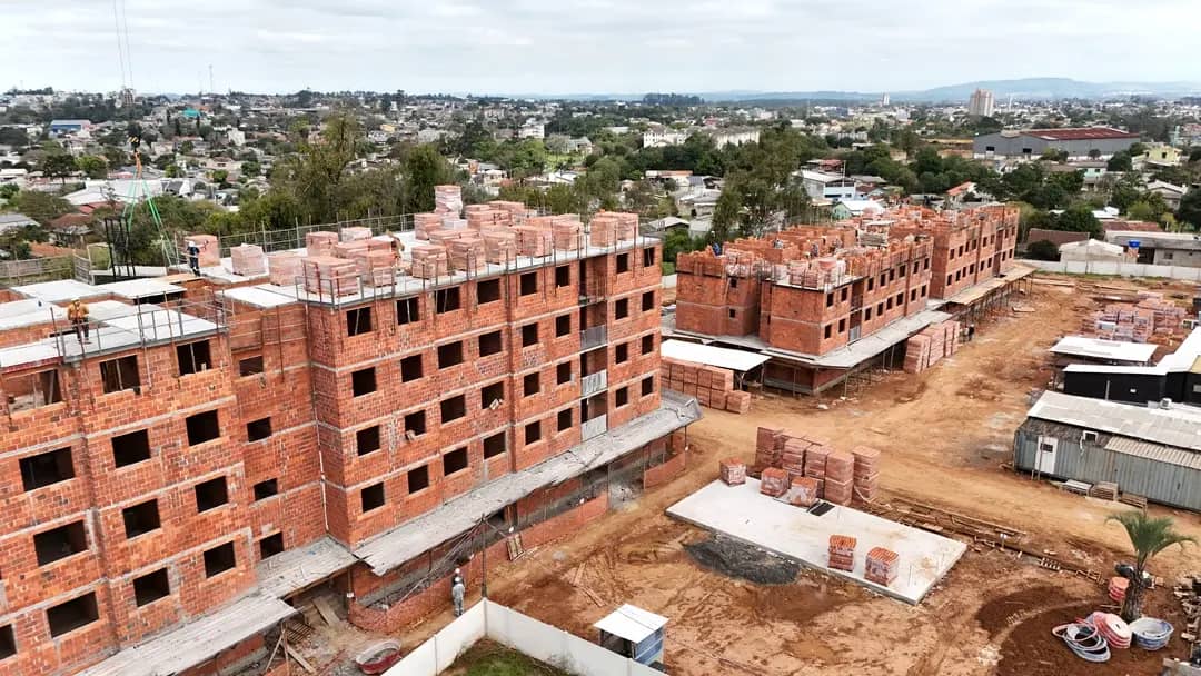 Obra do Residencial San Diego em andamento