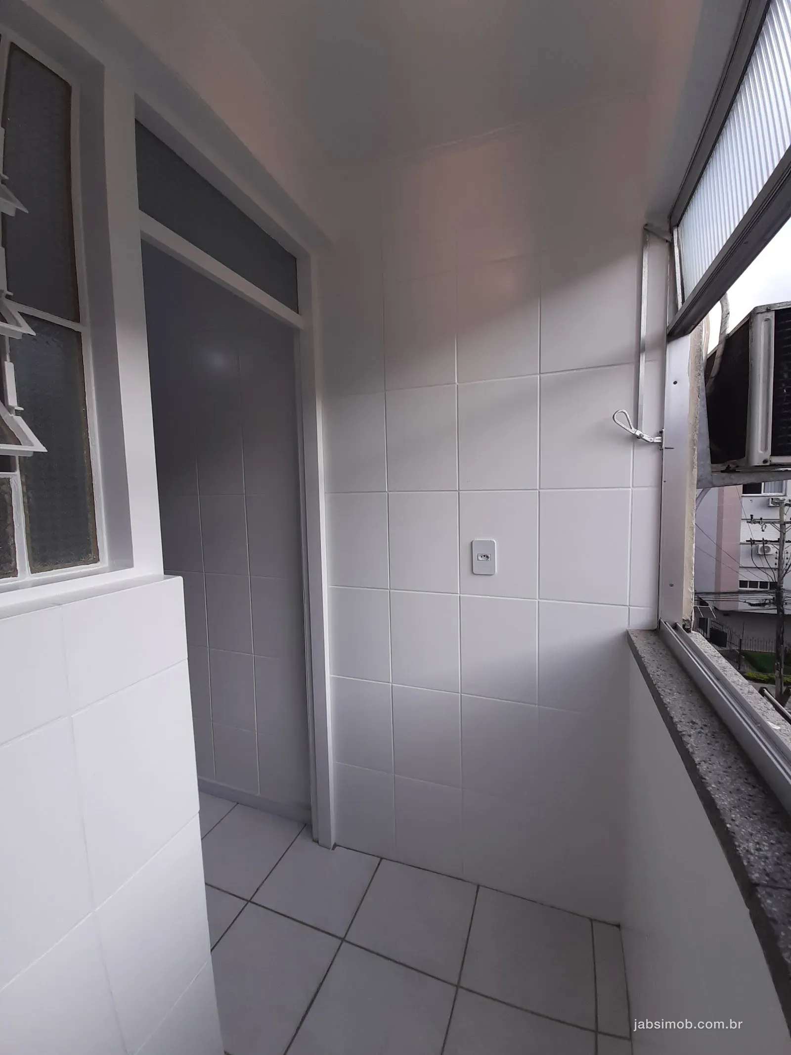 Área de serviço — Apartamento de 1 quarto com 46 m², desocupado, na Vila Ipiranga, Porto Alegre