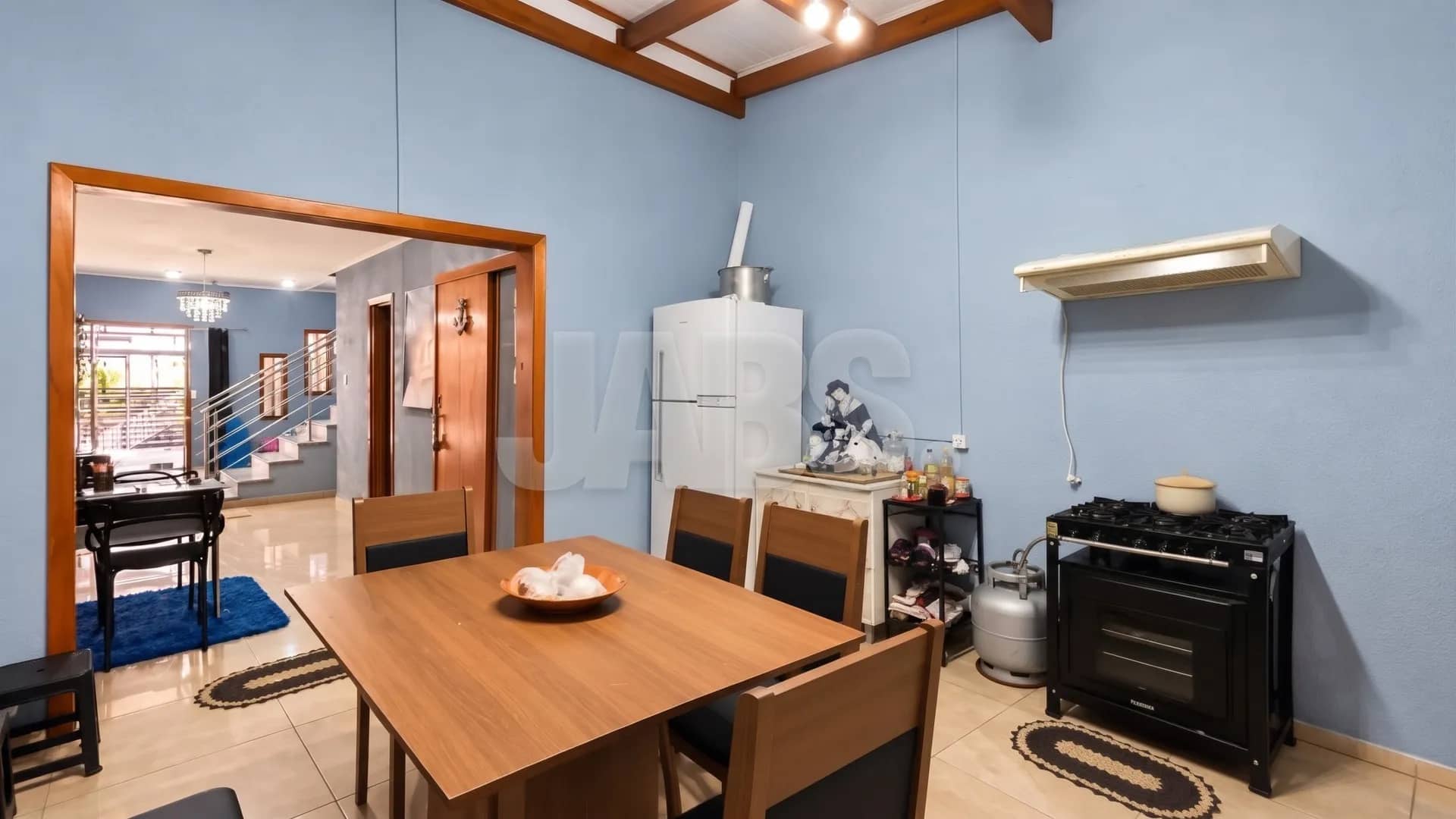 Sala de jantar e cozinha — Casa mobiliada de 145 m² com 2 quartos no Mato Grande
