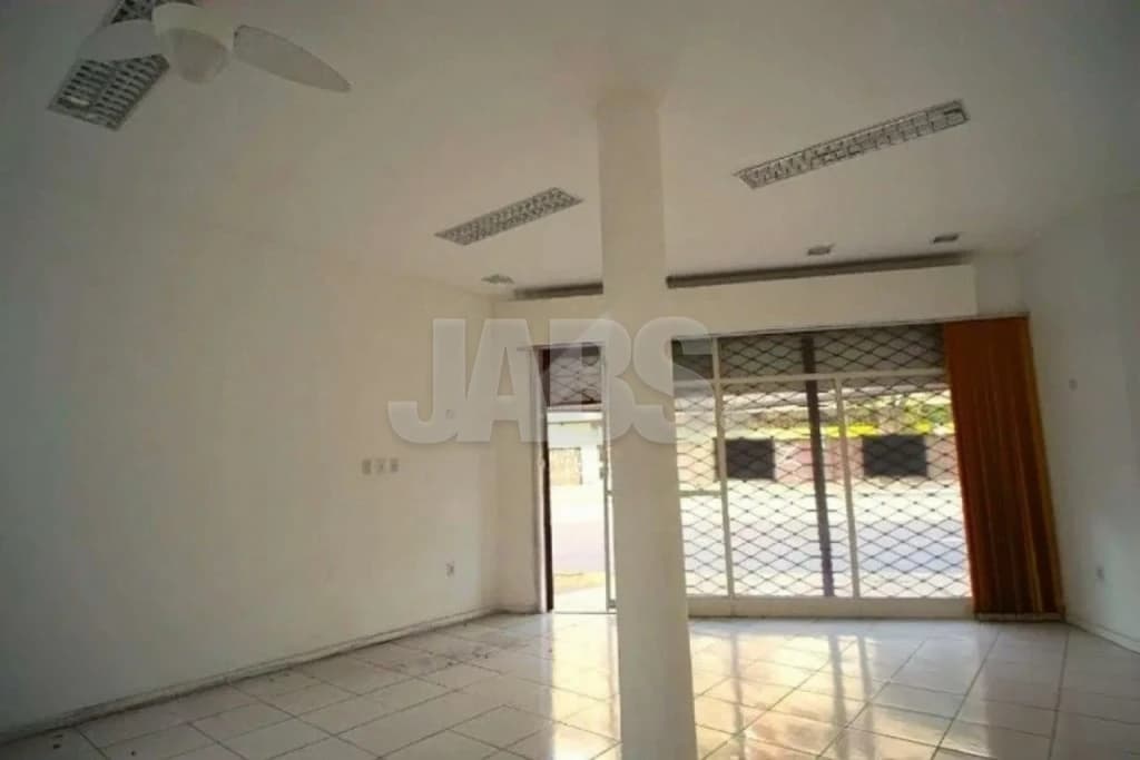 Loja de 103 m² em três pavimentos na Avenida Protásio Alves, Rio Branco, foto 1