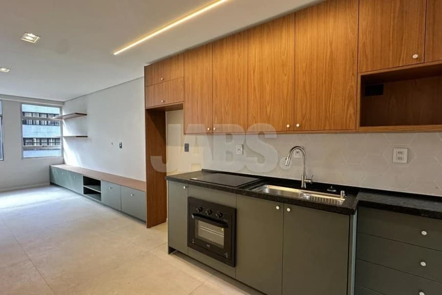 Apartamento de 2 quartos com suíte, reformado e semimobiliado, no Centro Histórico, foto 1