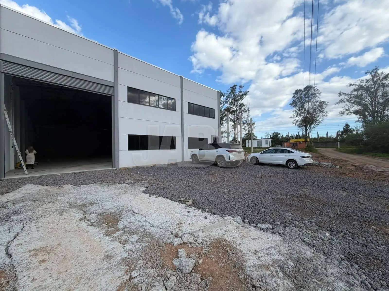 Fachada — Pavilhão de 700 m² em condomínio industrial em Gravataí