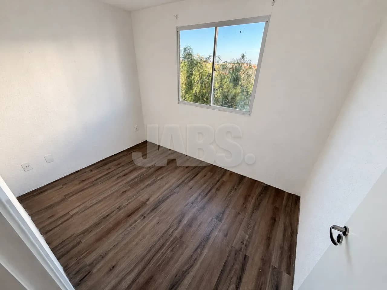 Quarto com piso vinílico