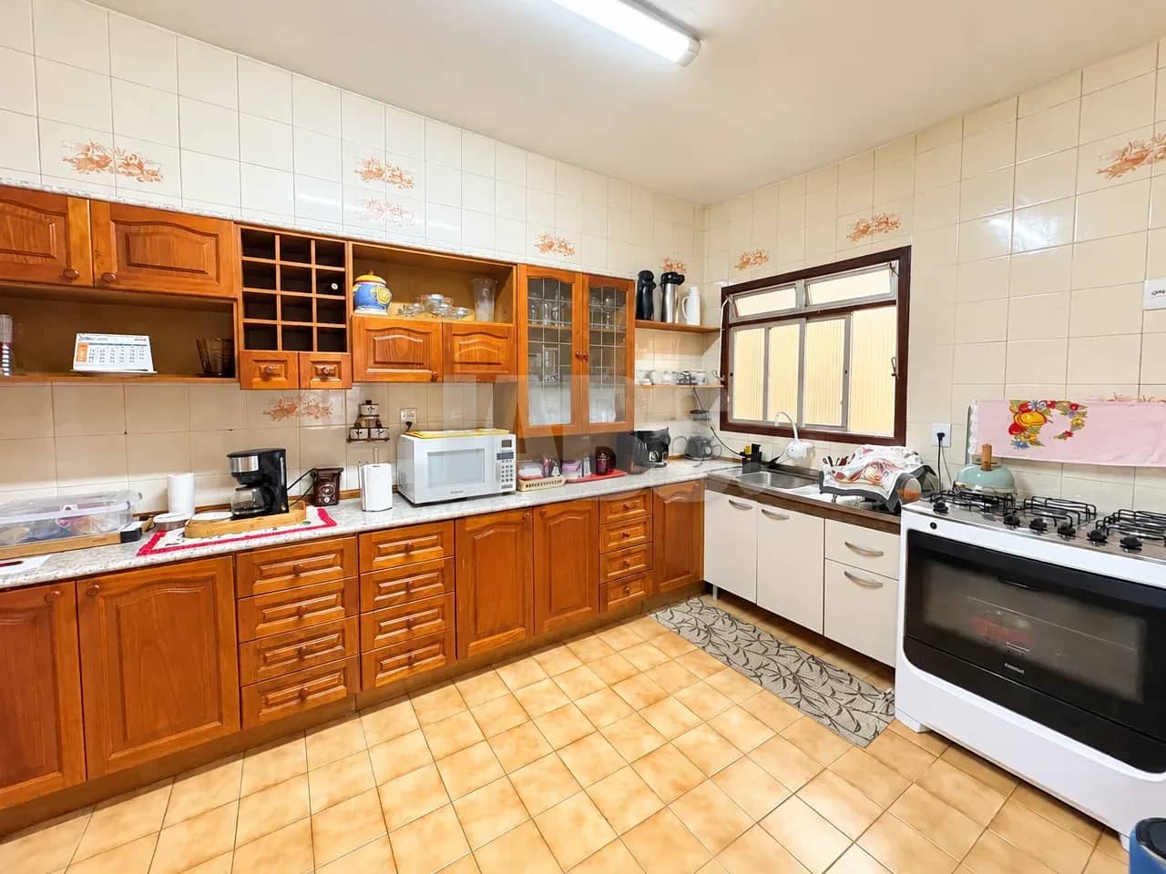 Cozinha planejada em madeira