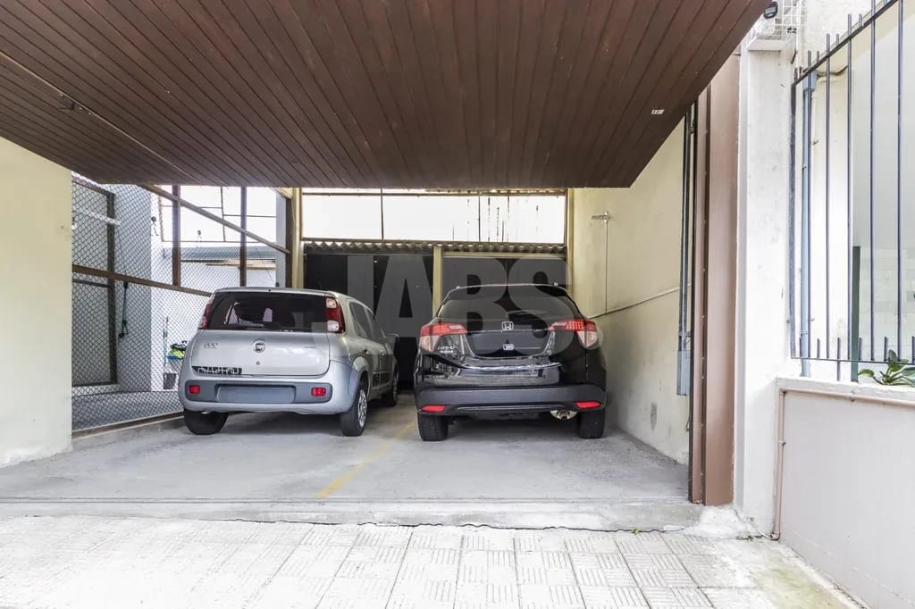 Garagem coberta