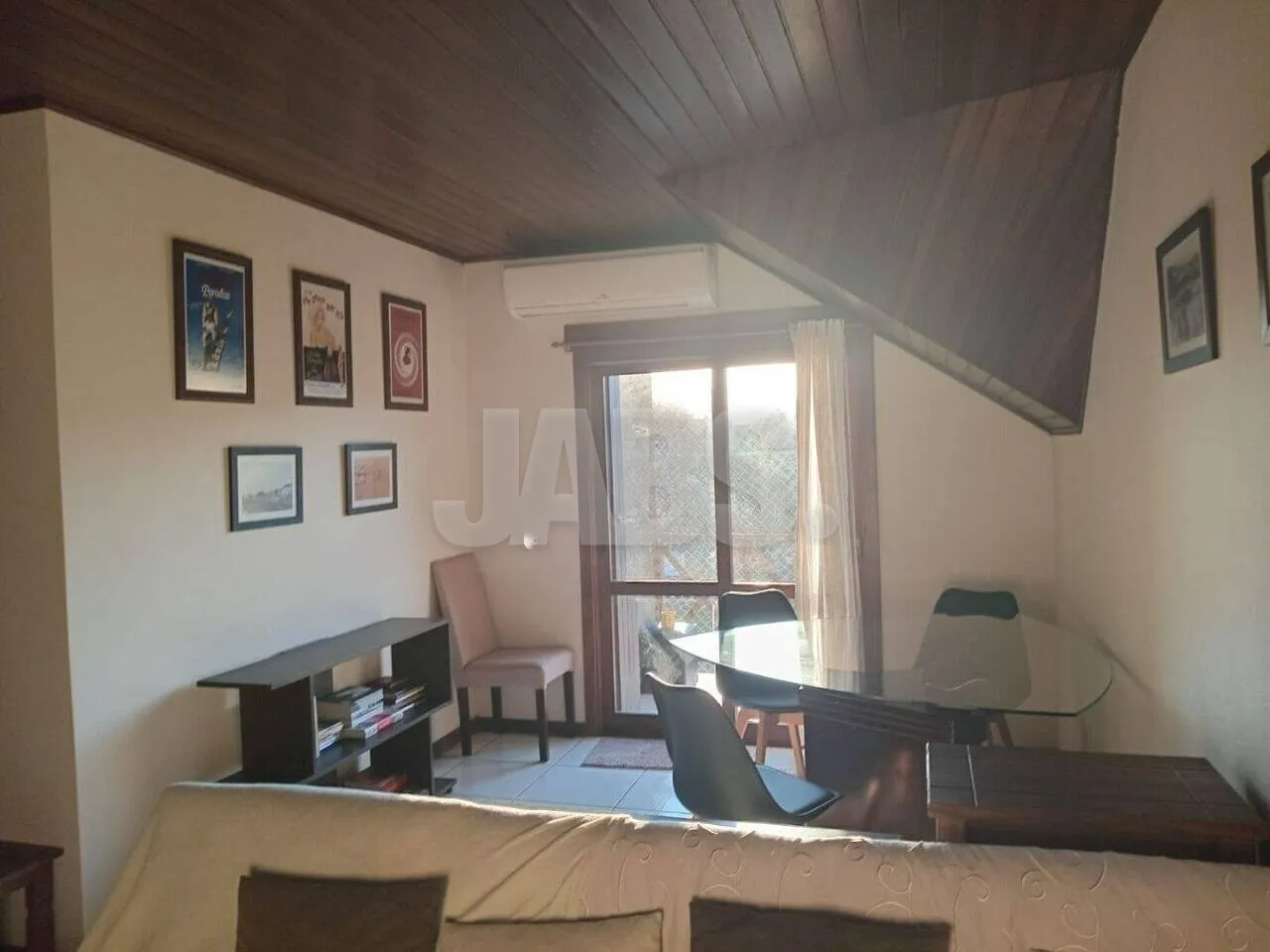 Apartamento semimobiliado de 1 dormitório no Laje de Pedra, foto 2