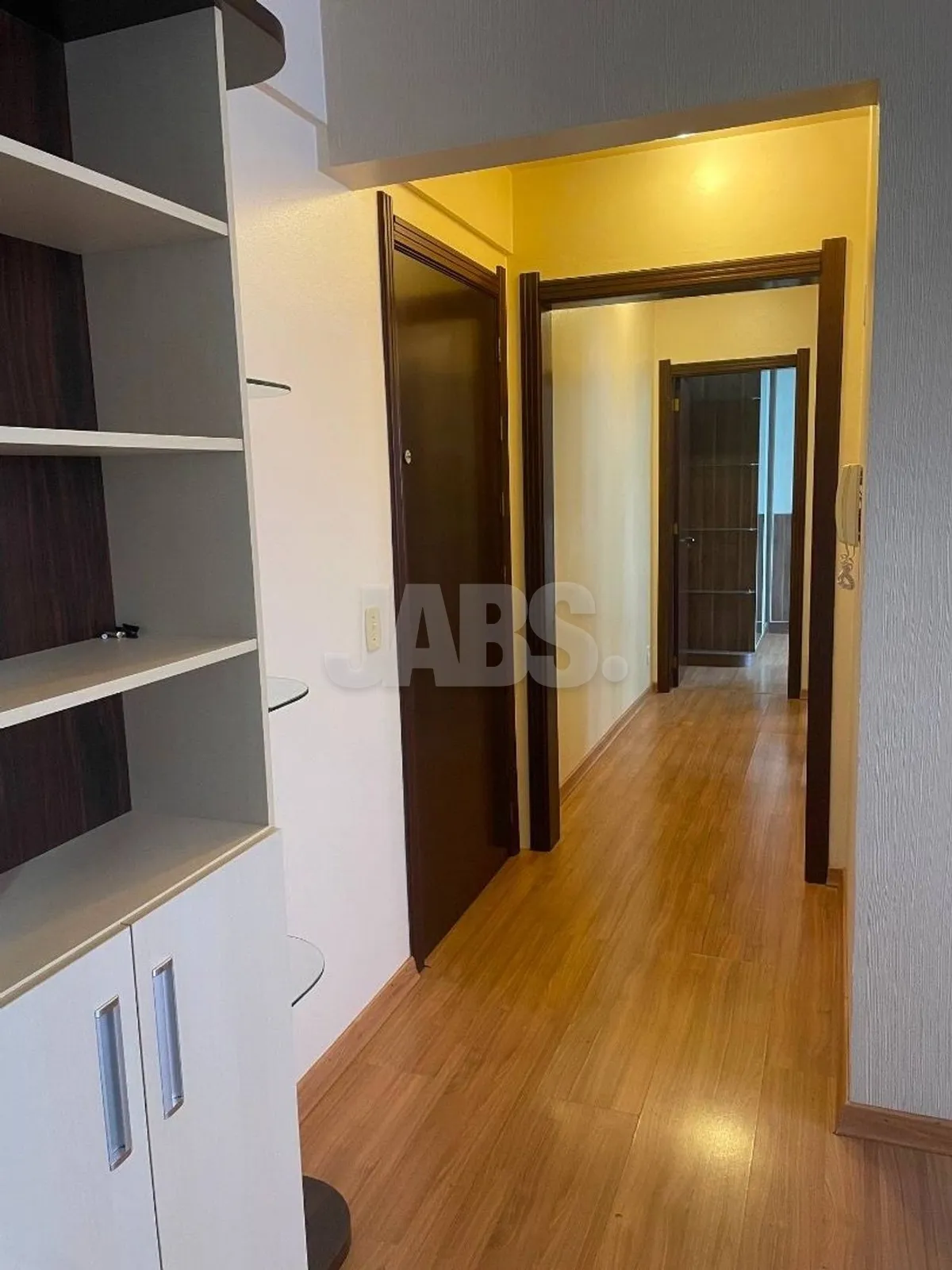 Apartamento semimobiliado de 2 dormitórios no Centro de Canela, foto 8