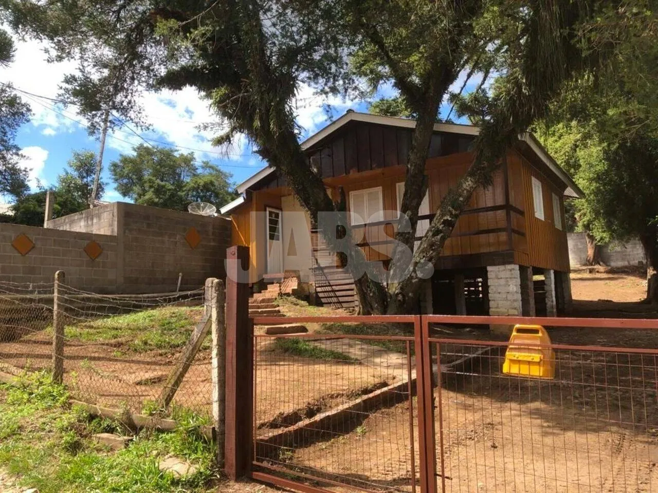Casa de 2 dormitórios com pátio de 360 m² no Ulisses de Abreu, foto 2