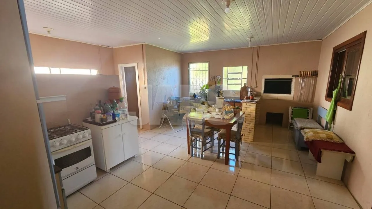 Casa de 203 m² com jardim e árvores frutíferas no Distrito Industrial, foto 7