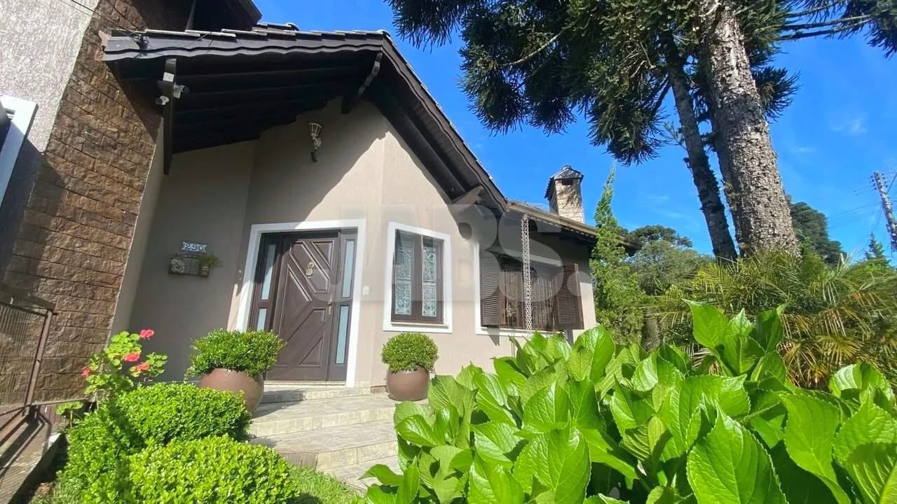 Casa de esquina de 500 m² que vira duas moradias no Centro de Canela, foto 4