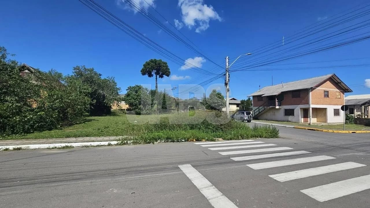 Terreno plano de esquina com 450 m² no São Luiz, foto 2