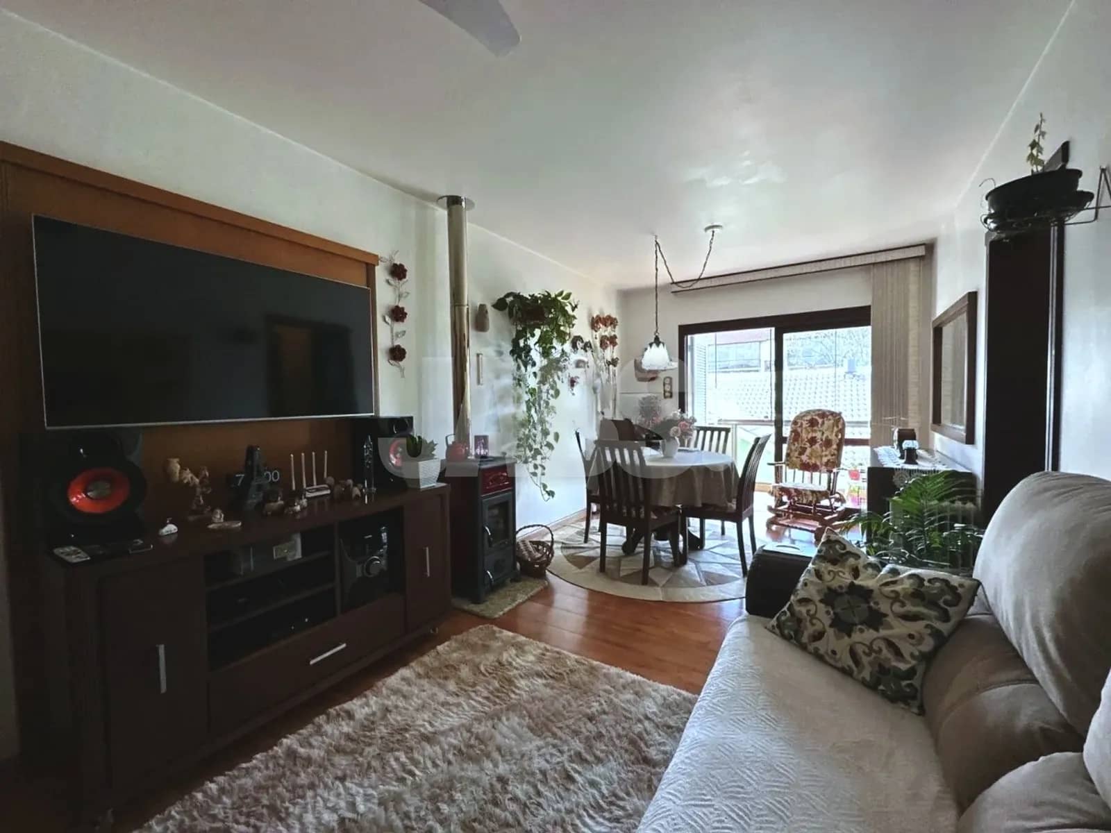 Sala de estar e jantar integradas
