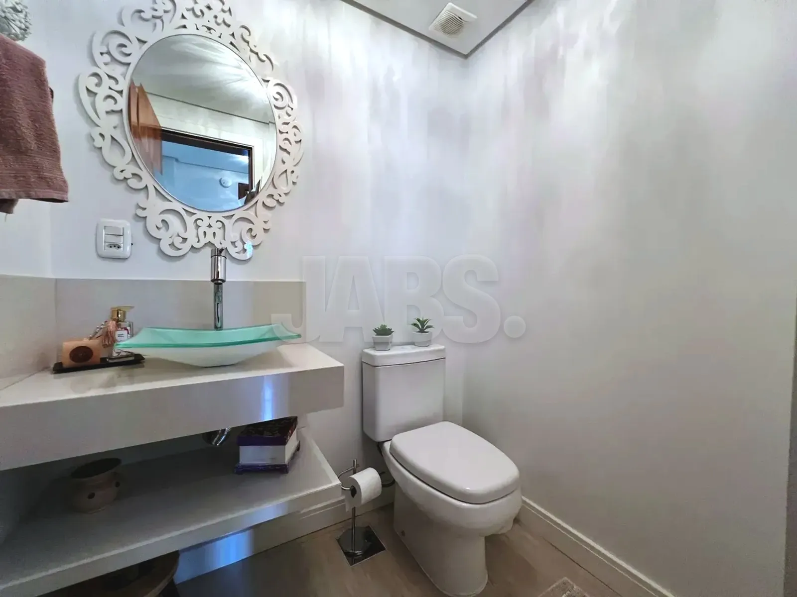Lavabo com espelho decorativo