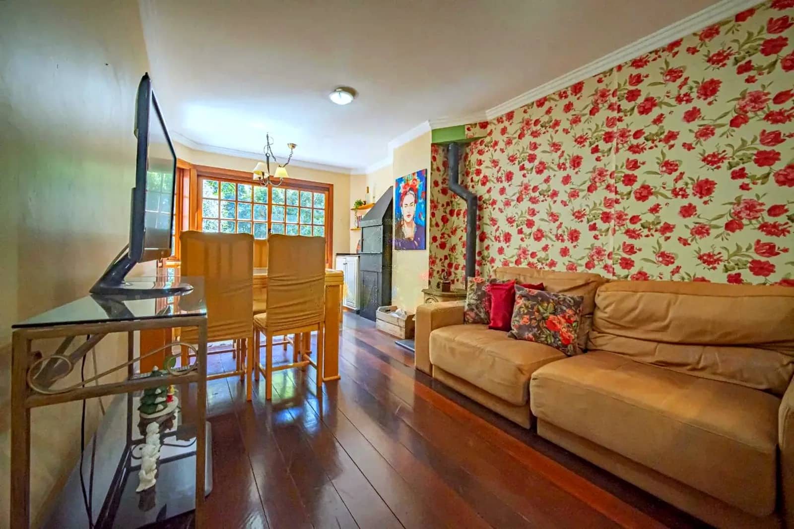 Sala de estar com sofá