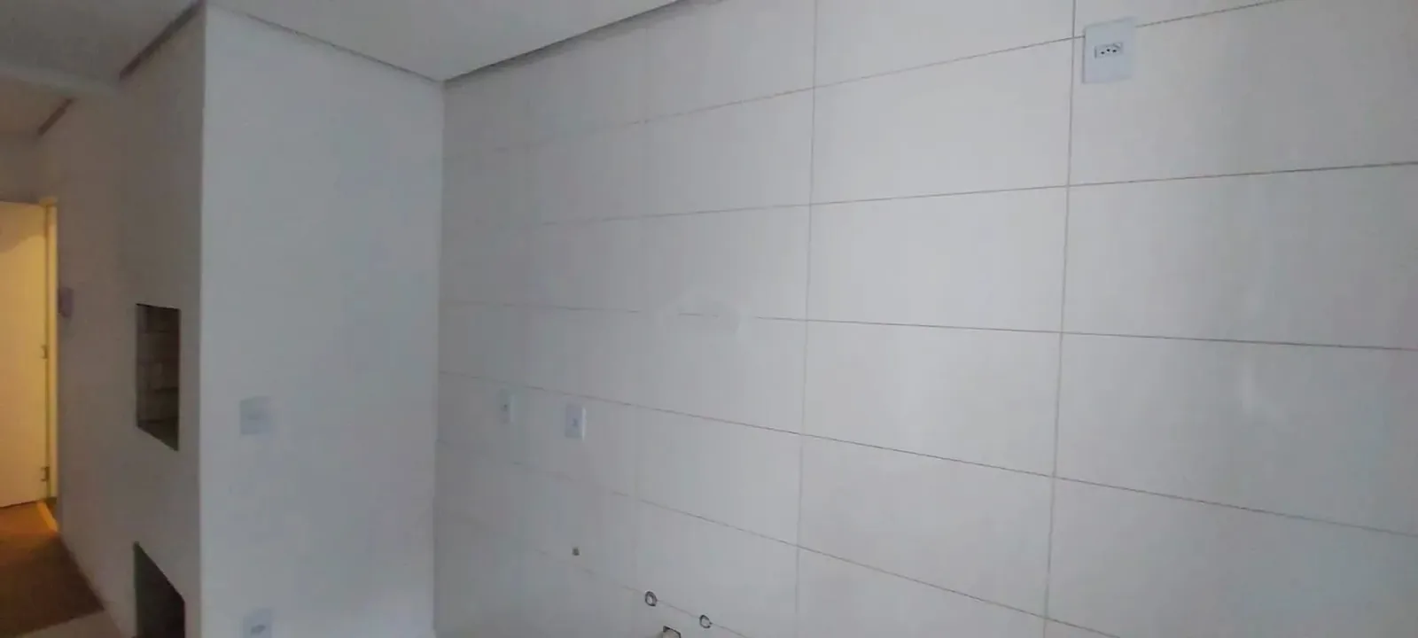 Cozinha com revestimento em porcelanato