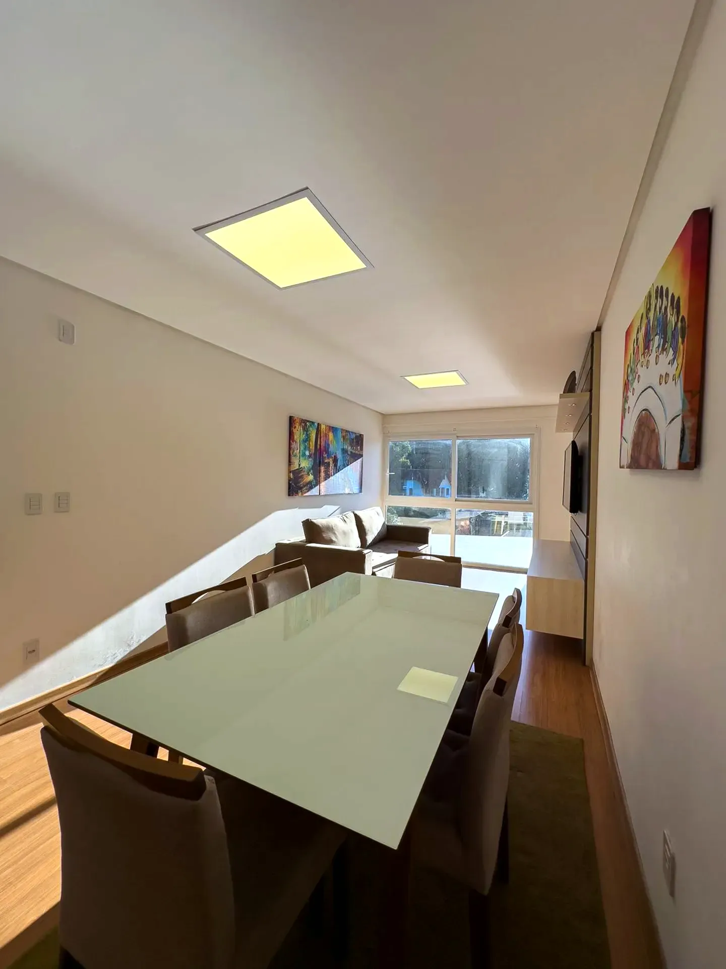 Mesa de jantar para seis lugares