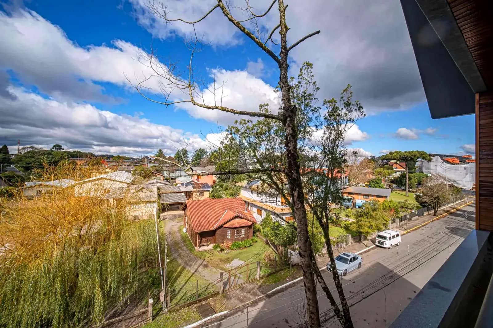 Vista da sacada para o bairro