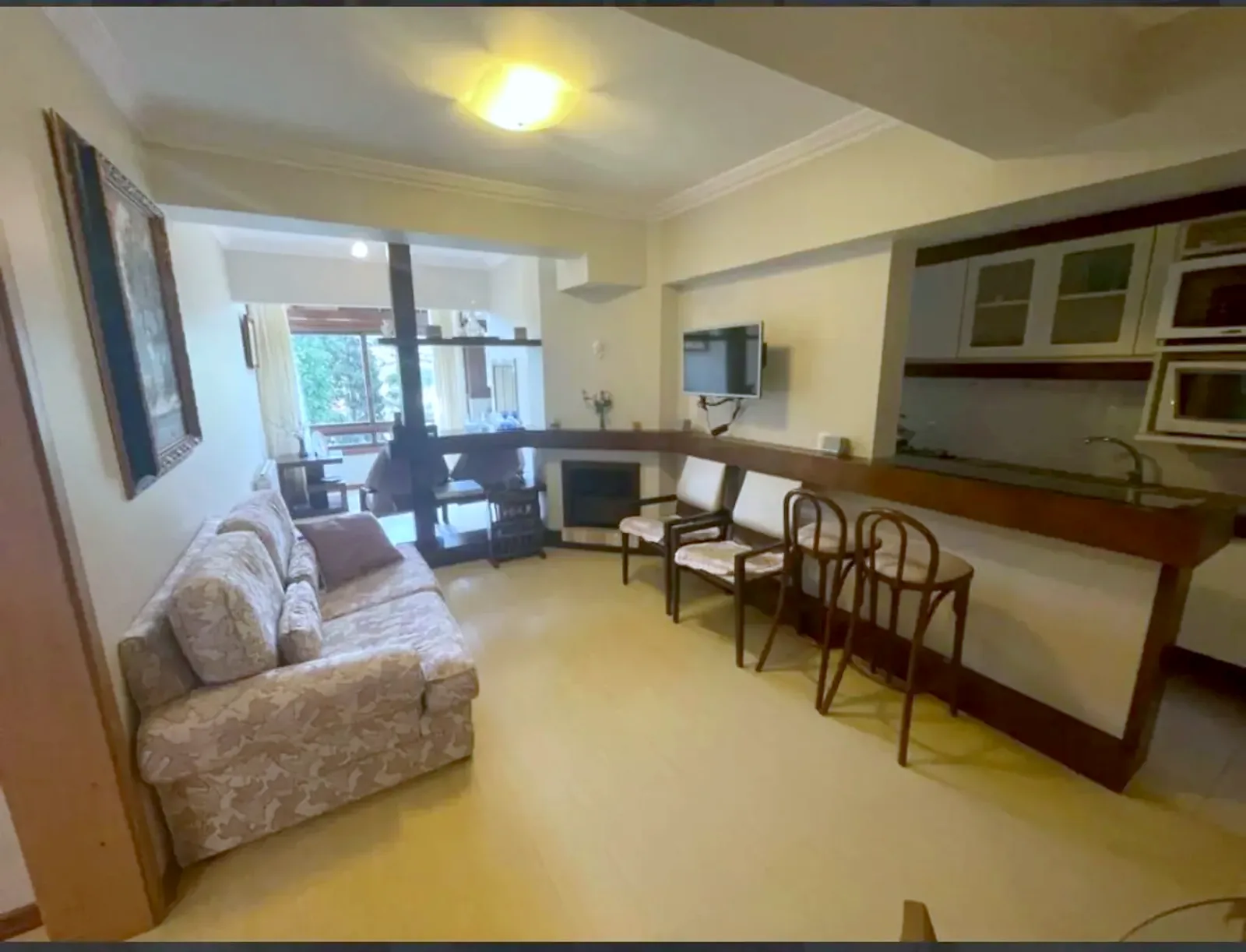 Sala de estar com lareira