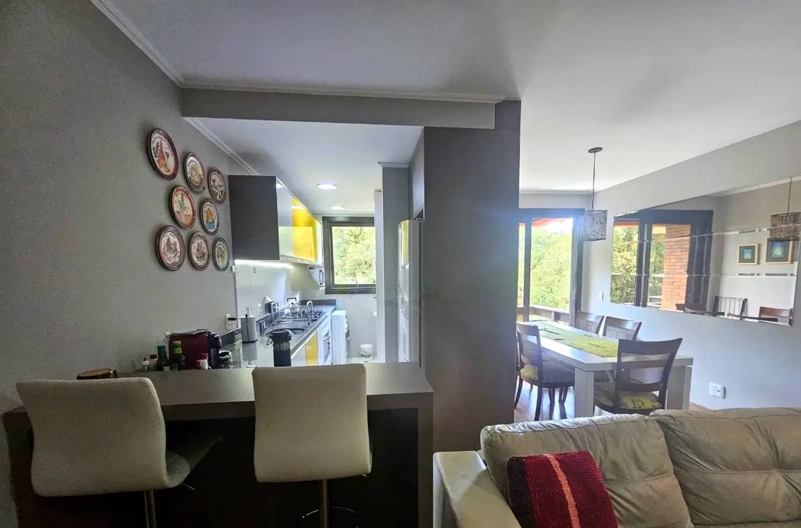 Bancada da cozinha e sala