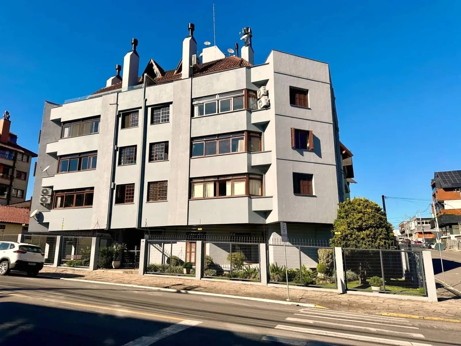 Fachada do prédio na Rua Augusto Pestana