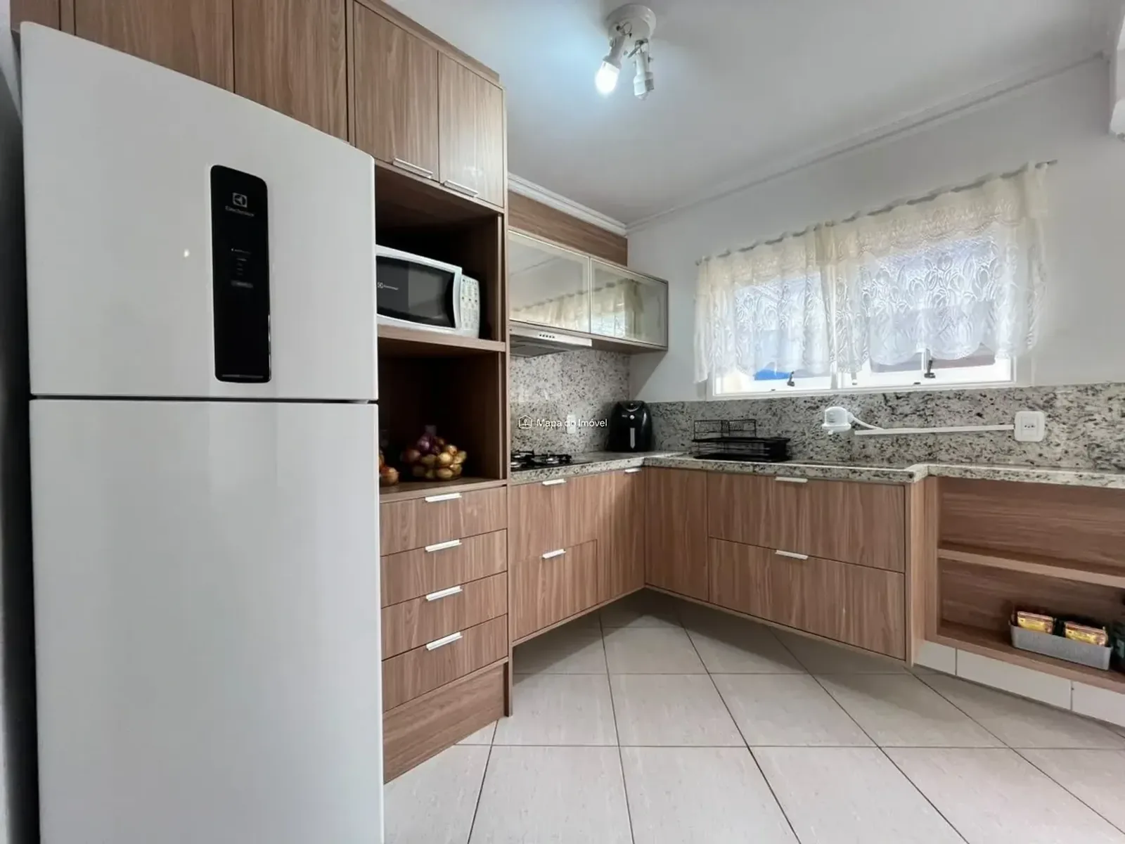 Casa geminada semimobiliada de 2 dormitórios com jardim, foto 8