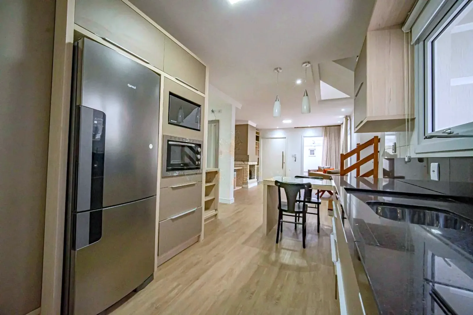 Cozinha integrada ao living