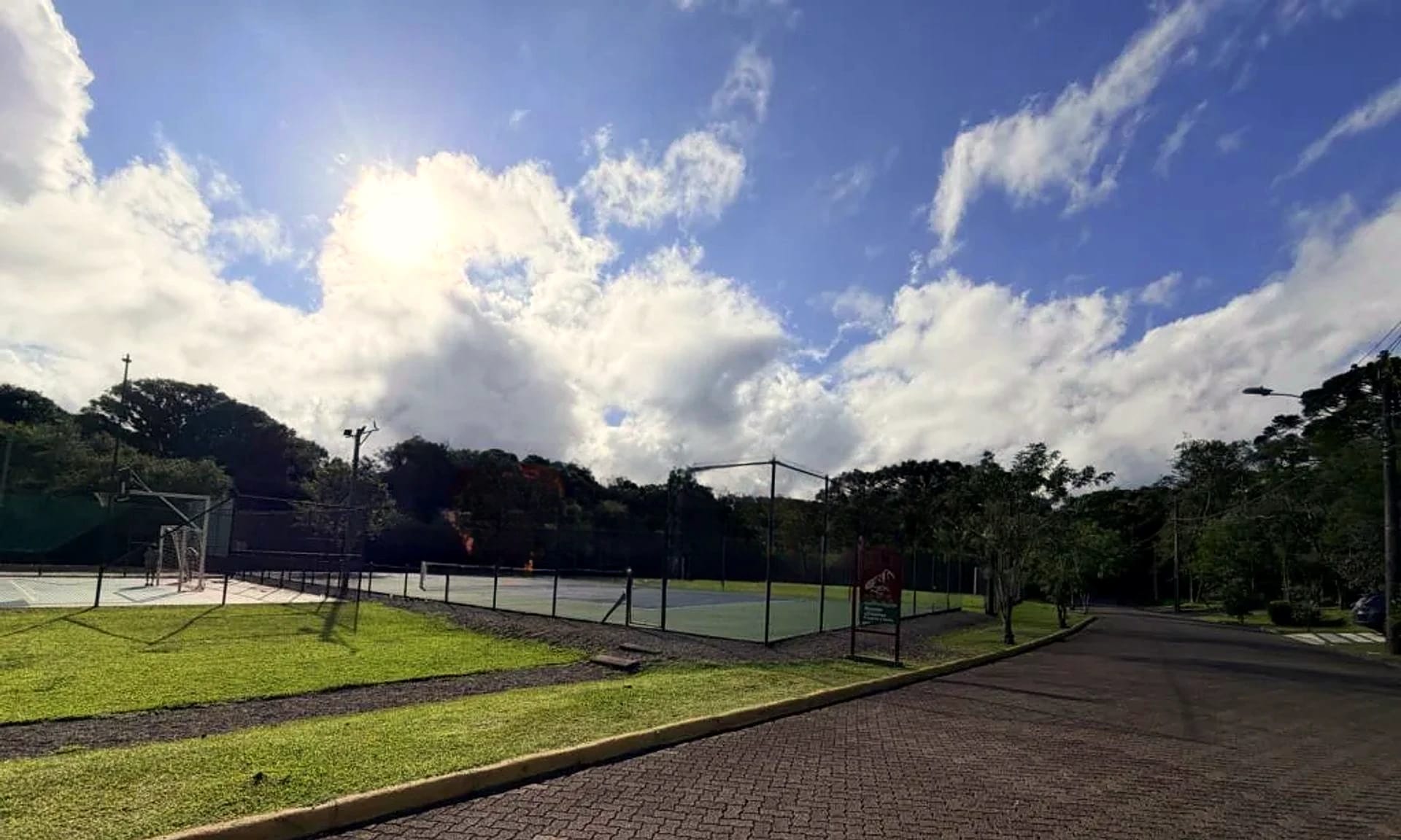 Terreno de 592 m² perto do Parque Terra Mágica Florybal, foto 4