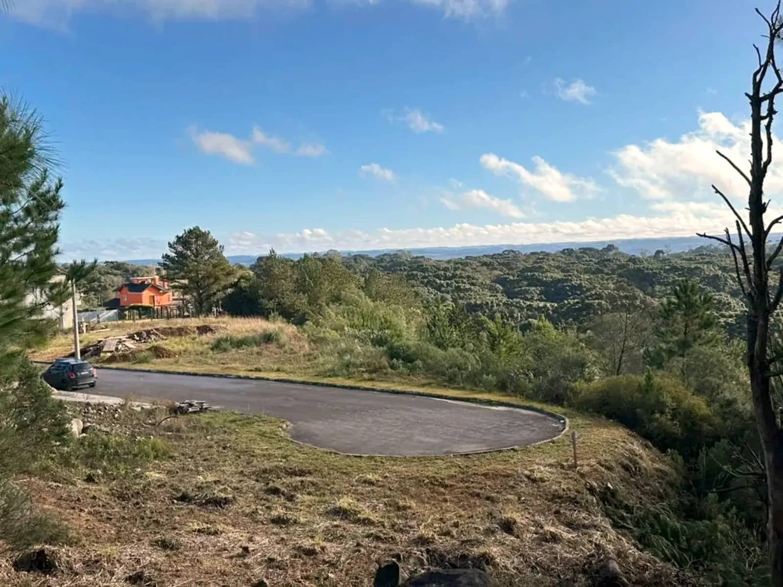 Vista do terreno para o vale