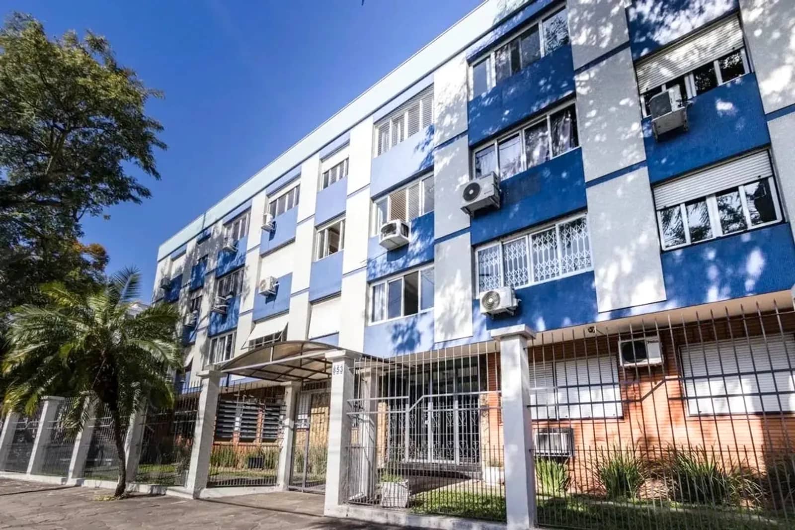 Fachada do prédio na Avenida Ipiranga