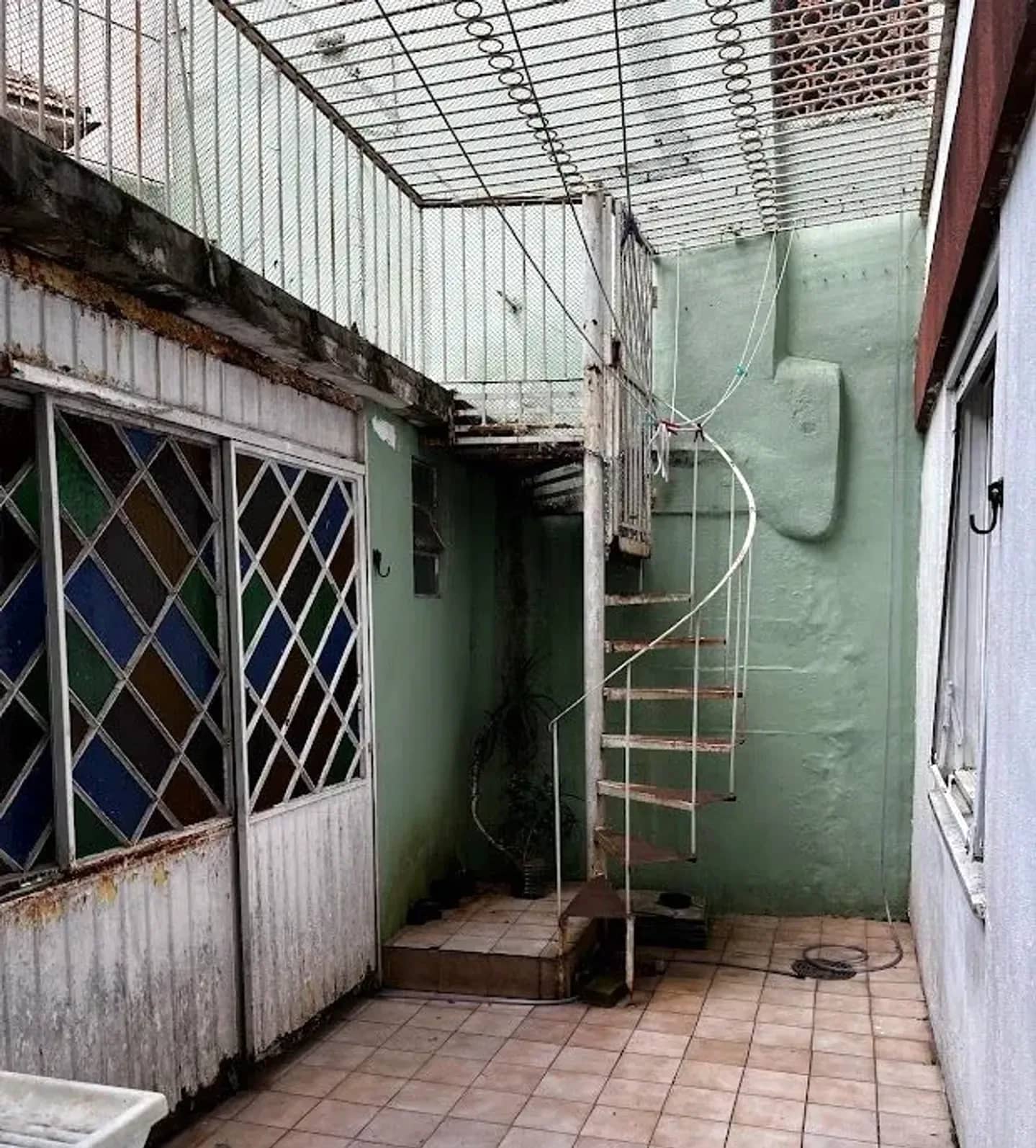 Pátio de uso da unidade