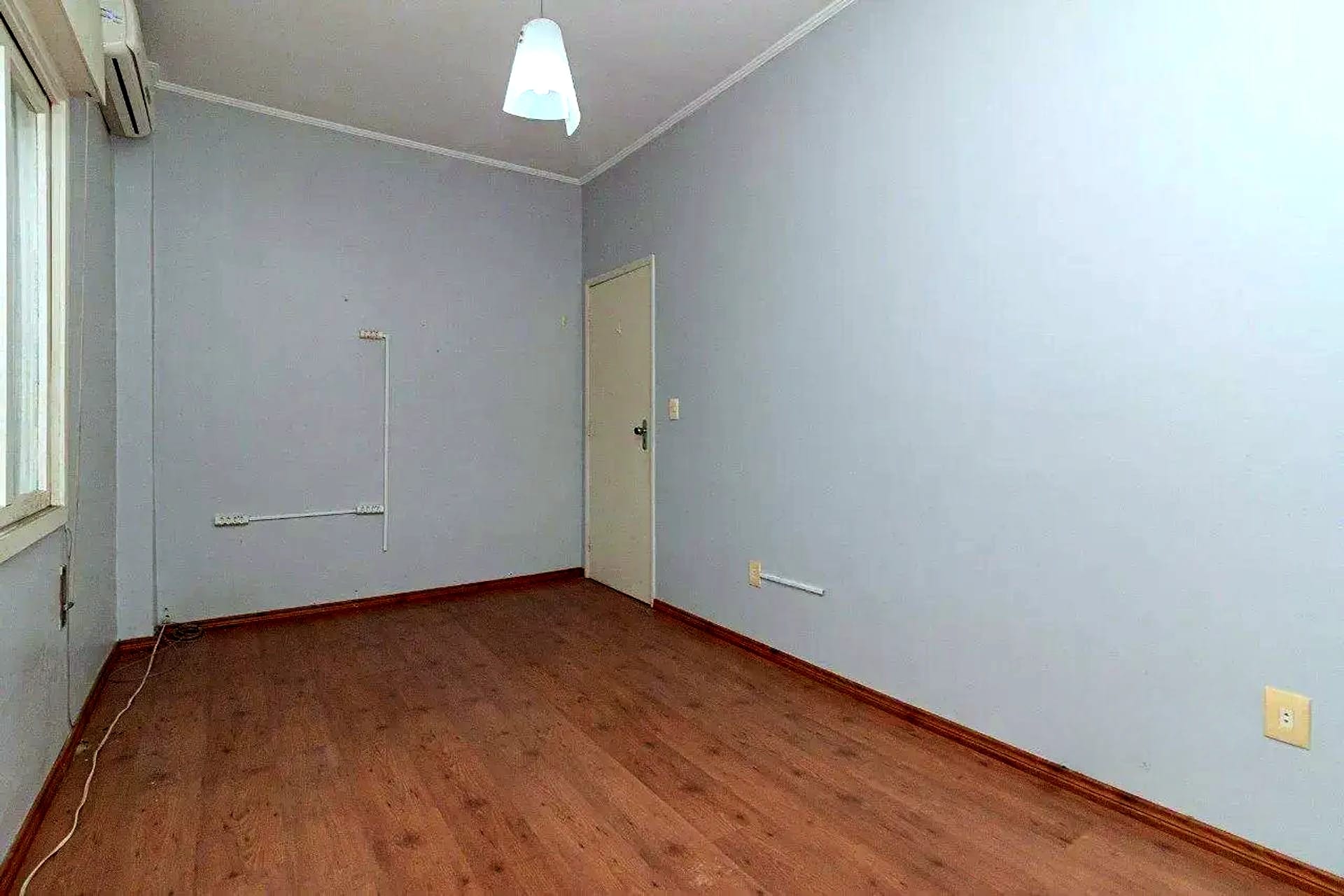 Peça clara e ampla