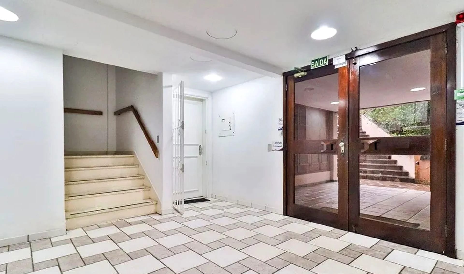 Entrada do prédio