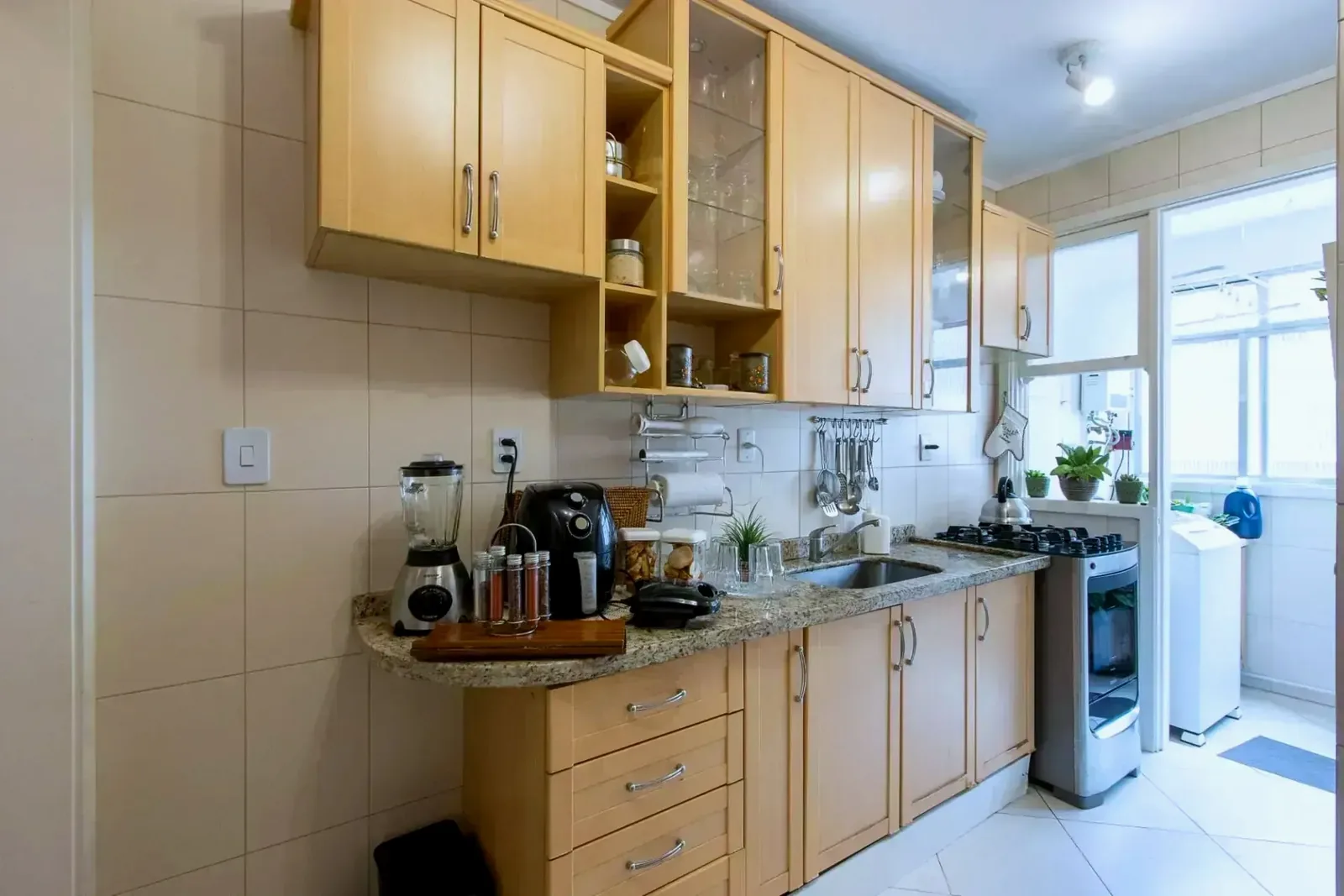 Cozinha com armários