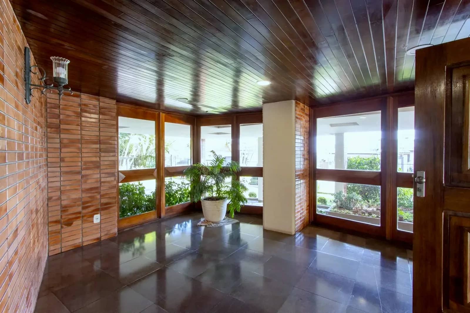 Hall de entrada com vista