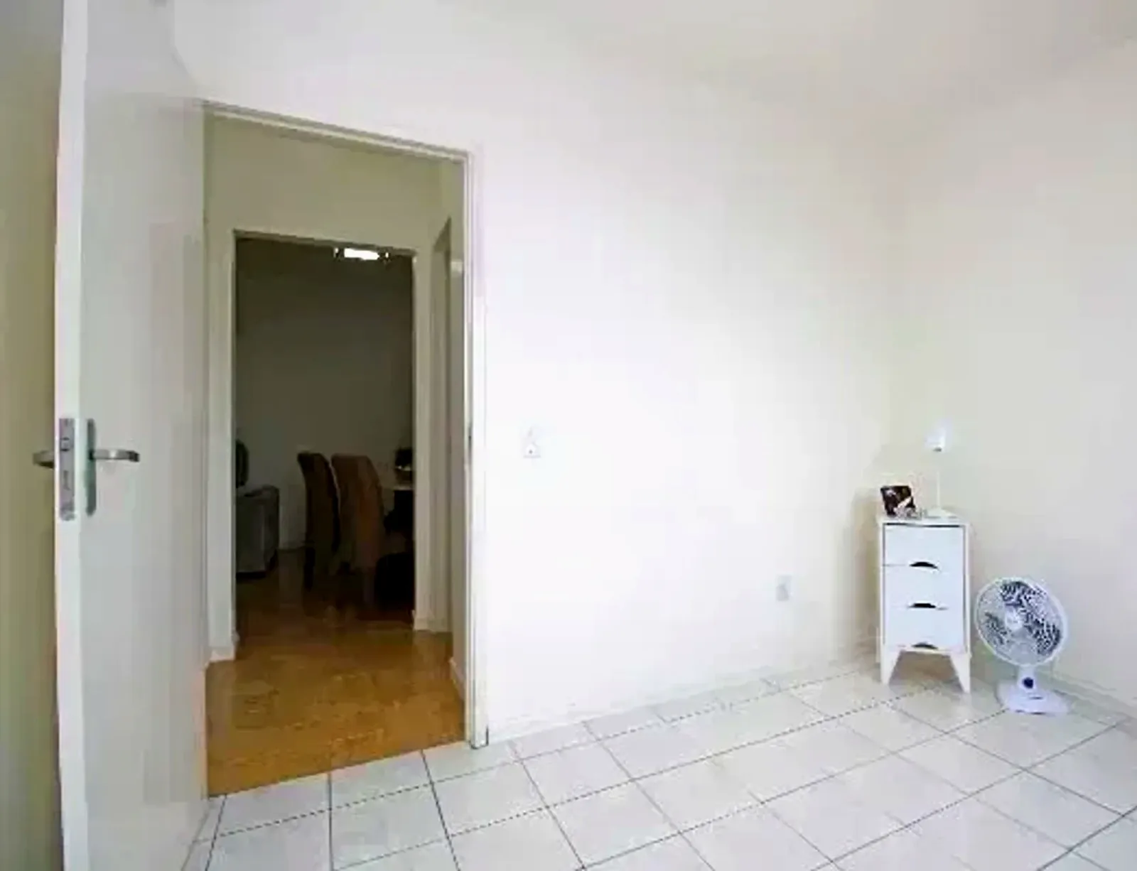 Segundo dormitório com acesso ao corredor