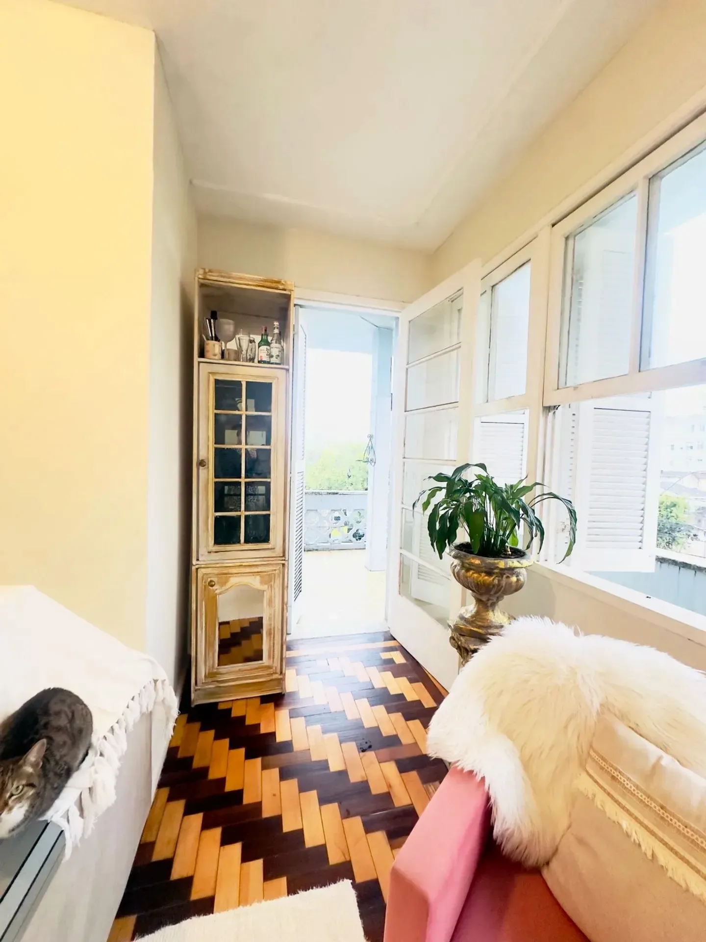 Sala ao lado da varanda