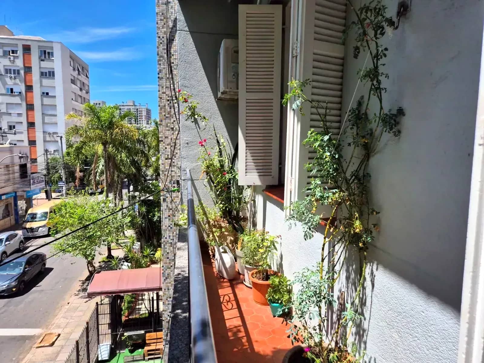 Sacada com plantas