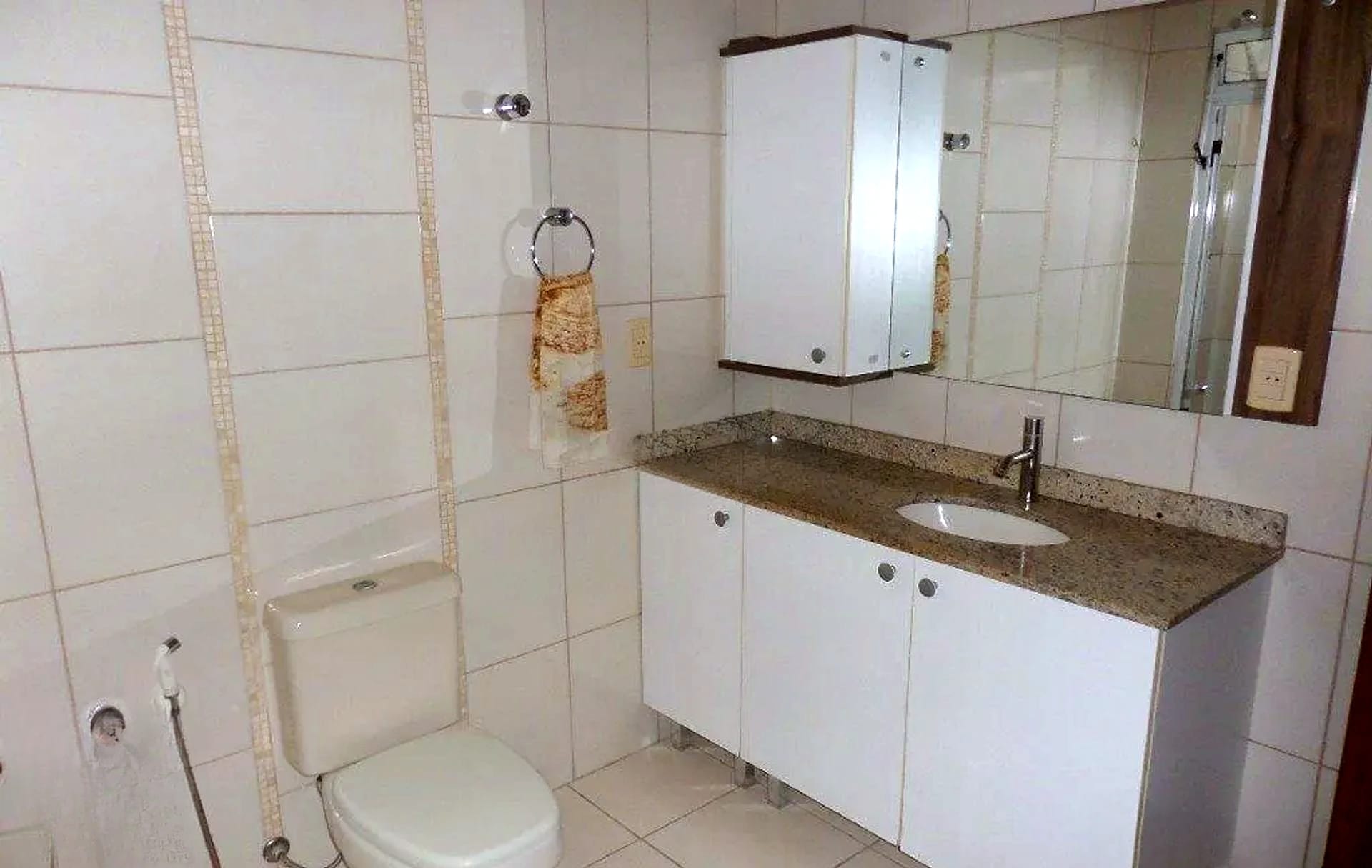 Bancada do banheiro em granito