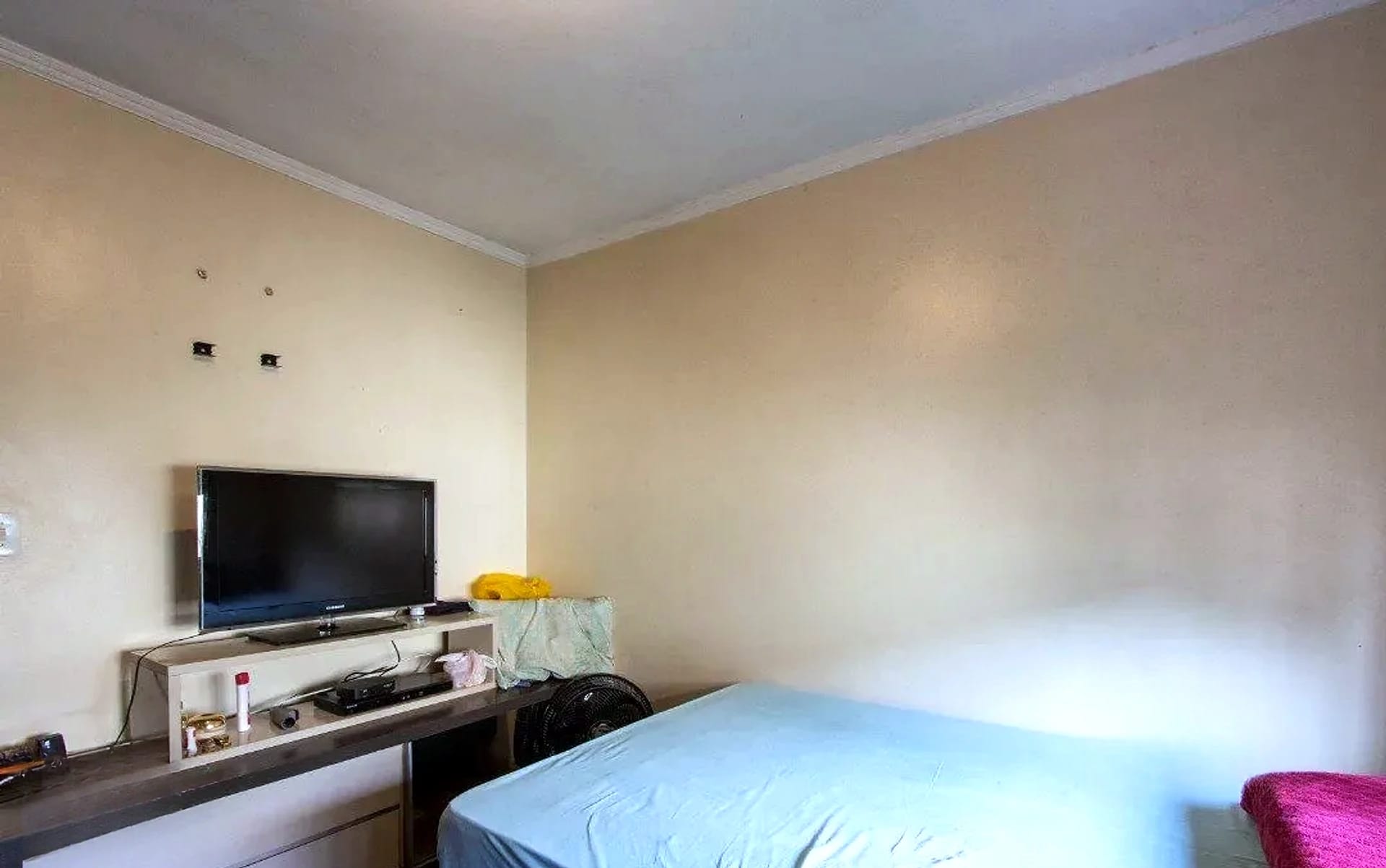 Dormitório com TV