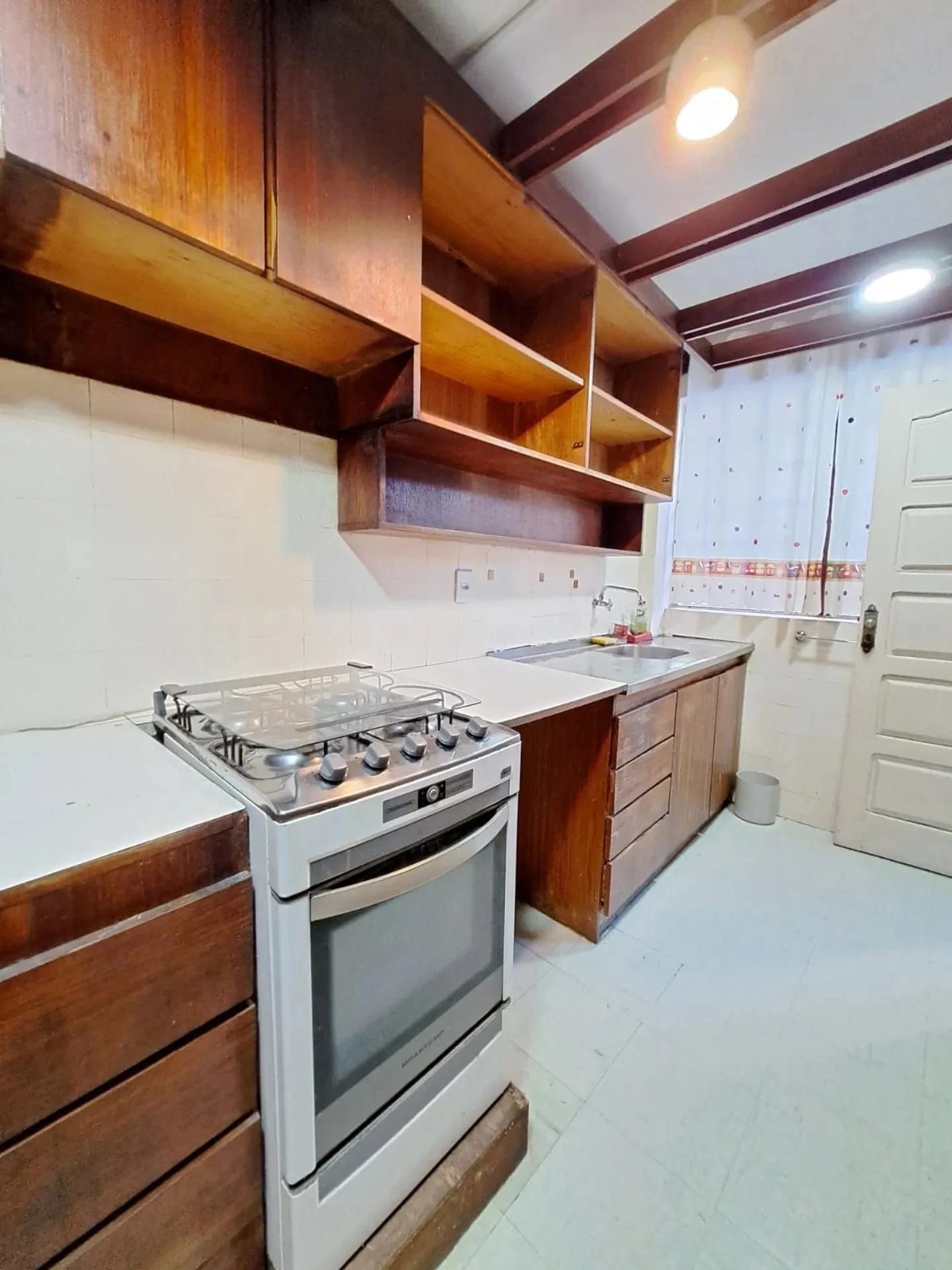 Cozinha com armários
